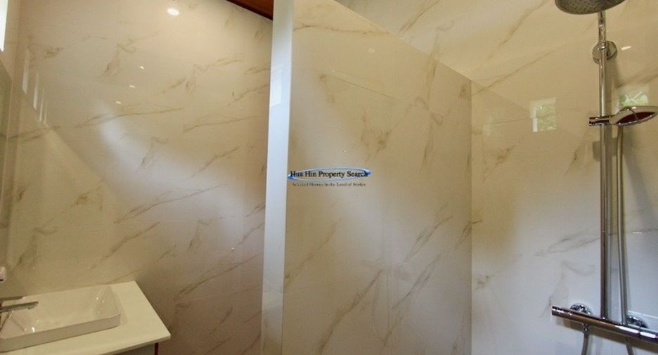For sale 4 bedrooms house in Sam Roi Yot, Prachuap Khiri Khan