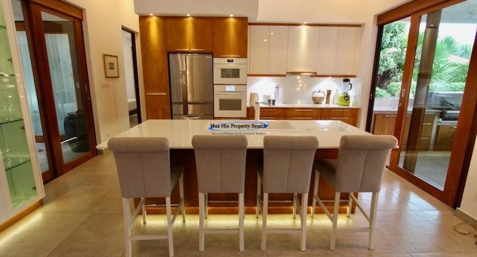 For sale 4 bedrooms house in Sam Roi Yot, Prachuap Khiri Khan