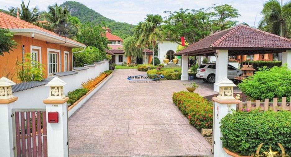 For sale 6 bedrooms house in Hua Hin, Prachuap Khiri Khan