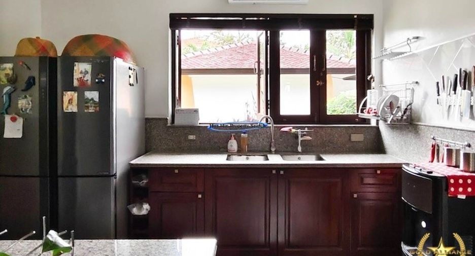 For sale 6 bedrooms house in Hua Hin, Prachuap Khiri Khan