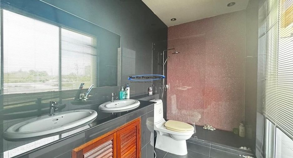 For rent 4 bedrooms house in Hua Hin, Prachuap Khiri Khan