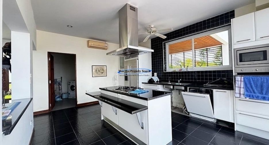 For rent 4 bedrooms house in Hua Hin, Prachuap Khiri Khan