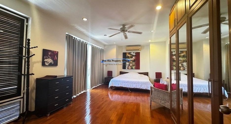 For rent 4 bedrooms house in Hua Hin, Prachuap Khiri Khan