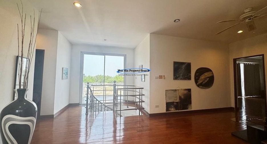 For rent 4 bedrooms house in Hua Hin, Prachuap Khiri Khan