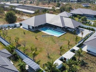 For sale 4 bedrooms house in Sam Roi Yot, Prachuap Khiri Khan