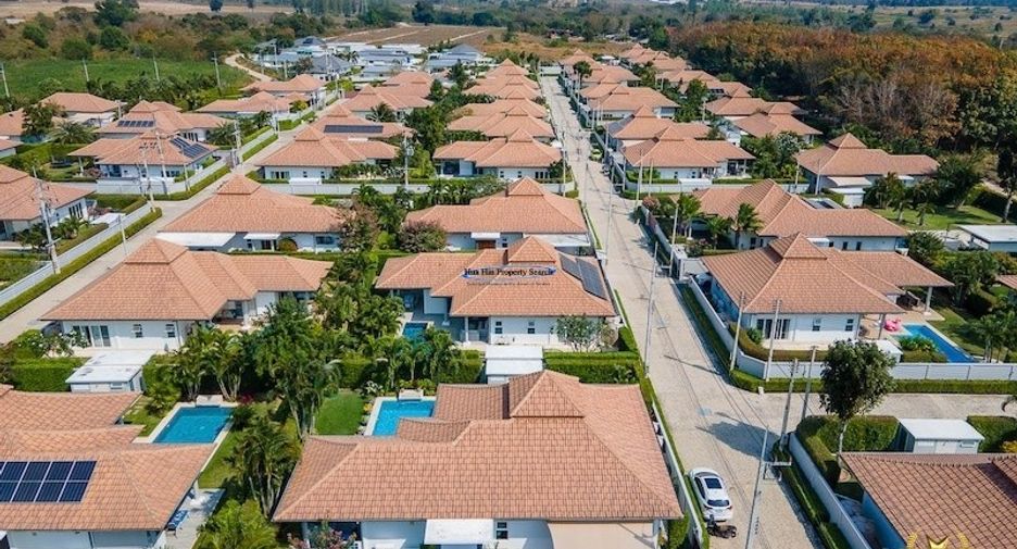 For sale 3 bedrooms house in Hua Hin, Prachuap Khiri Khan