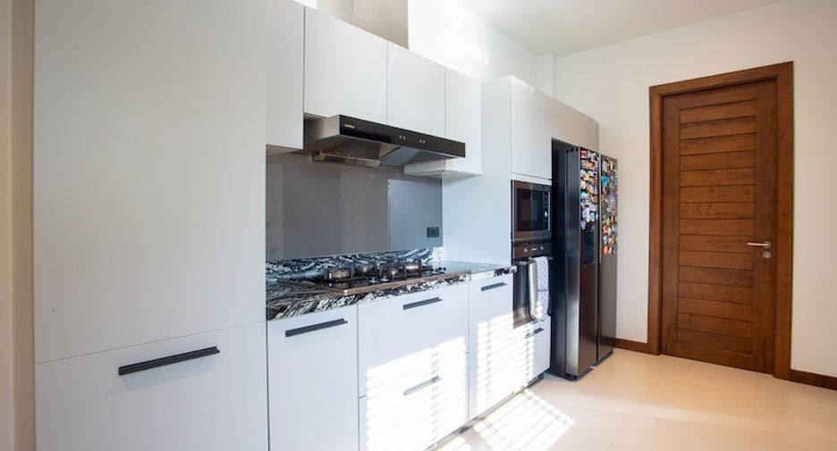 For sale 6 bedrooms house in Hua Hin, Prachuap Khiri Khan