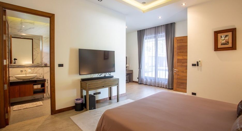 For sale 6 bedrooms house in Hua Hin, Prachuap Khiri Khan