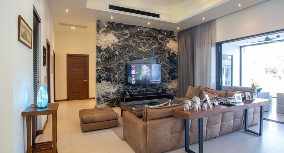 For sale 6 bedrooms house in Hua Hin, Prachuap Khiri Khan