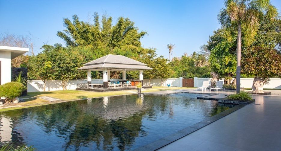 For sale 6 bedrooms house in Hua Hin, Prachuap Khiri Khan