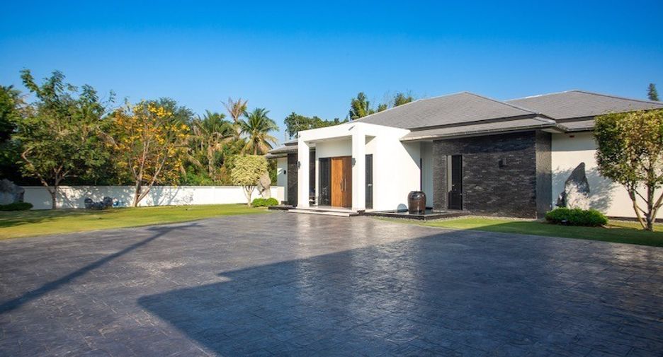 For sale 6 bedrooms house in Hua Hin, Prachuap Khiri Khan