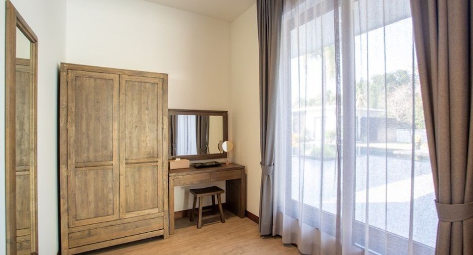 For sale 6 bedrooms house in Hua Hin, Prachuap Khiri Khan