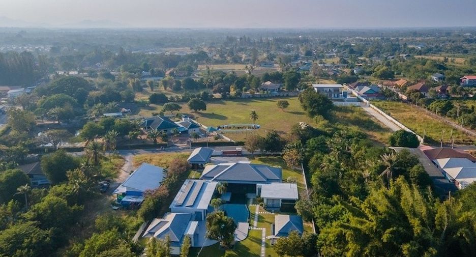 For sale 6 bedrooms house in Hua Hin, Prachuap Khiri Khan