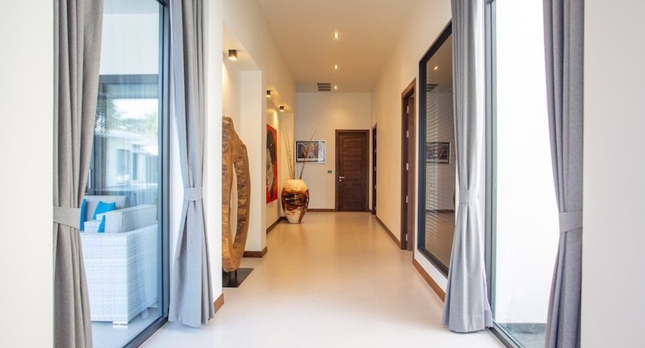 For sale 6 bedrooms house in Hua Hin, Prachuap Khiri Khan