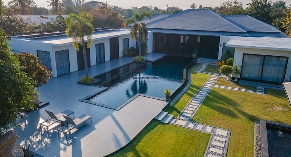 For sale 6 bedrooms house in Hua Hin, Prachuap Khiri Khan