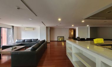 For rent 3 bed condo in Pathum Wan, Bangkok