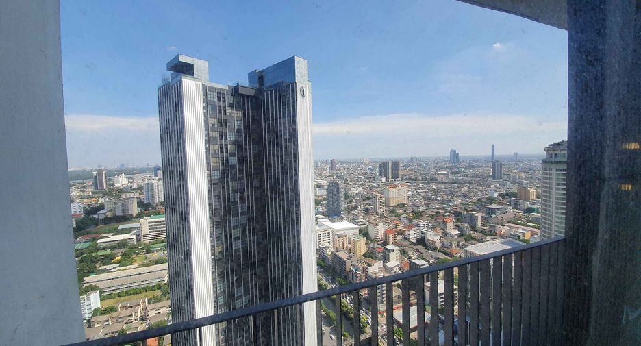 For rent 2 bed condo in Sathon, Bangkok