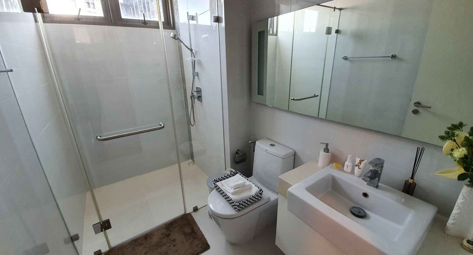 For rent 2 bed condo in Sathon, Bangkok