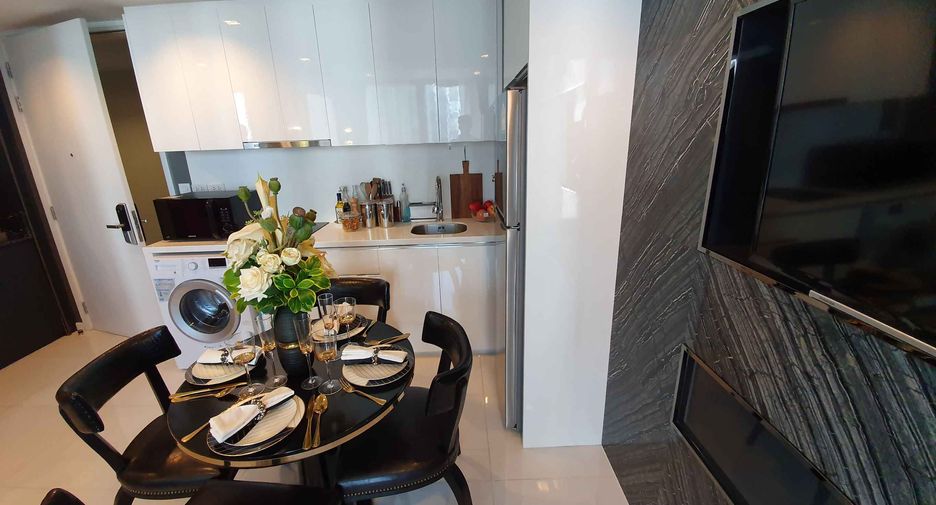For rent 2 bed condo in Sathon, Bangkok