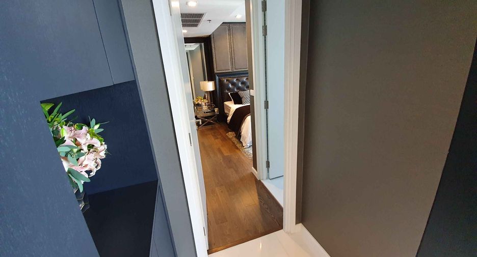 For rent 2 bed condo in Sathon, Bangkok