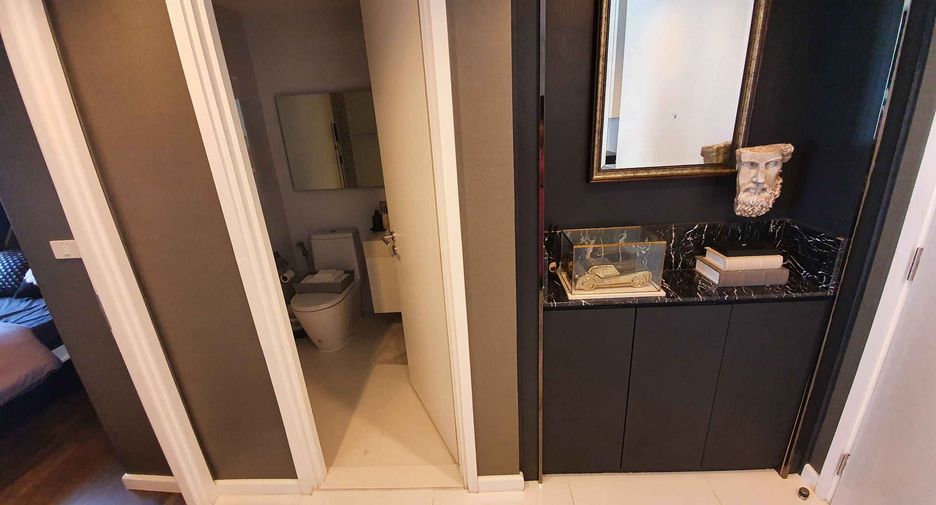 For rent 2 bed condo in Sathon, Bangkok
