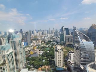 For rent 2 bed condo in Pathum Wan, Bangkok