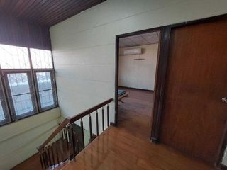 For sale 3 bed townhouse in Khlong Toei, Bangkok