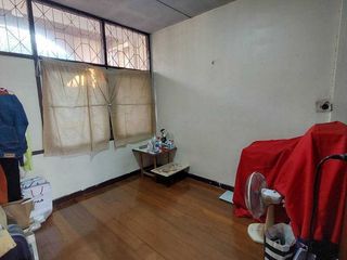 For sale 3 bed townhouse in Khlong Toei, Bangkok