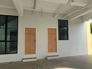 For rent 1 bed office in Bang Kapi, Bangkok