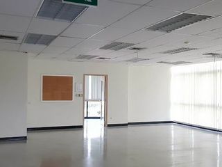 For rent 1 bed office in Phra Khanong, Bangkok