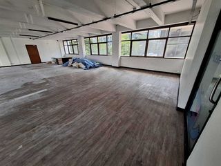 For rent 1 Beds office in Khlong Toei, Bangkok