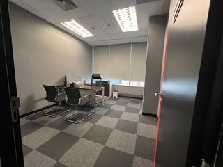 For rent 1 bed office in Huai Khwang, Bangkok