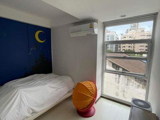 For sale 3 bed townhouse in Khlong Toei, Bangkok