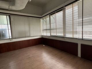 For rent 1 Beds office in Khlong Toei, Bangkok
