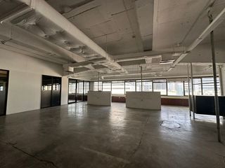 For rent 1 Beds office in Khlong Toei, Bangkok