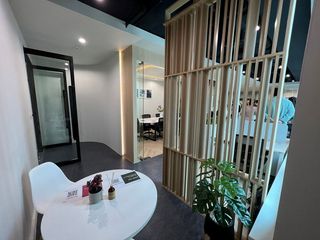 For rent 1 Beds office in Khlong Toei, Bangkok