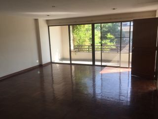 For sale 5 bed office in Khlong Toei, Bangkok