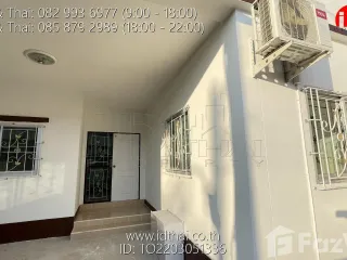 For sale 2 bed townhouse in Mueang Udon Thani, Udon Thani