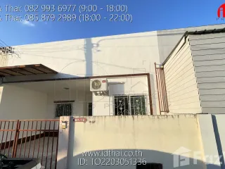 For sale 2 bed townhouse in Mueang Udon Thani, Udon Thani