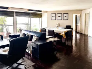 For sale 4 bedrooms condo in Yan Nawa, Bangkok
