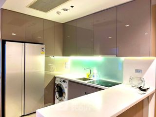 For sale 3 Beds condo in Khlong Toei, Bangkok