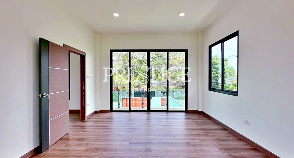 Haus zum Kauf mit 3 Zimmer in Bang Lamung, Chonburi