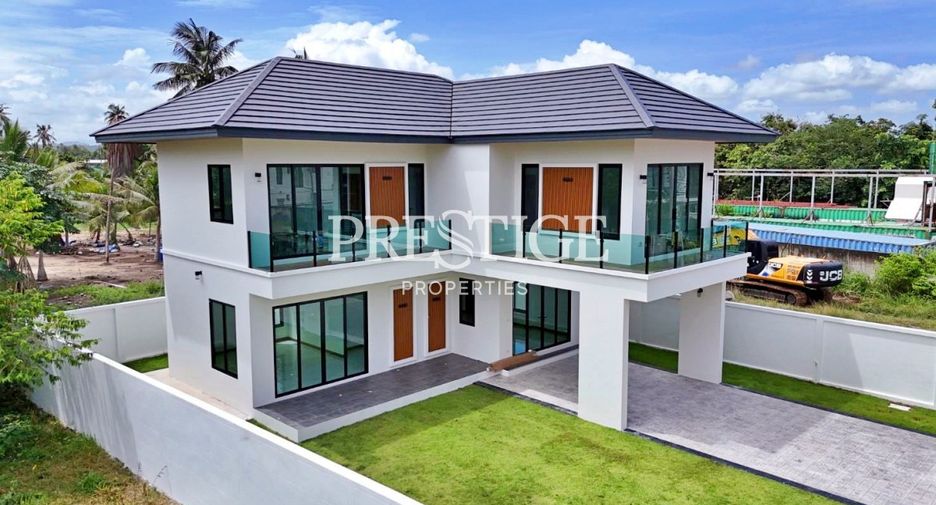 Haus zum Kauf mit 3 Zimmer in Bang Lamung, Chonburi