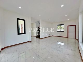 Haus zum Kauf mit 3 Zimmer in Bang Lamung, Chonburi