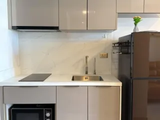 For sale スタジオ condo in Huai Khwang, Bangkok