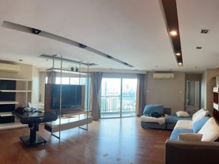 For sale 6 bed condo in Huai Khwang, Bangkok