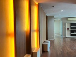 For sale 6 bed condo in Huai Khwang, Bangkok