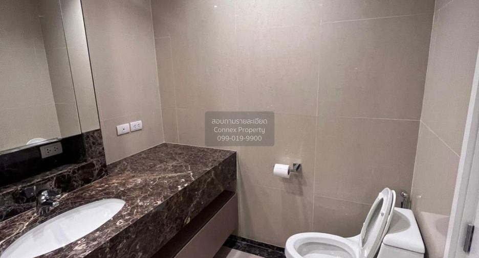For rent 3 bedrooms condo in Pathum Wan, Bangkok