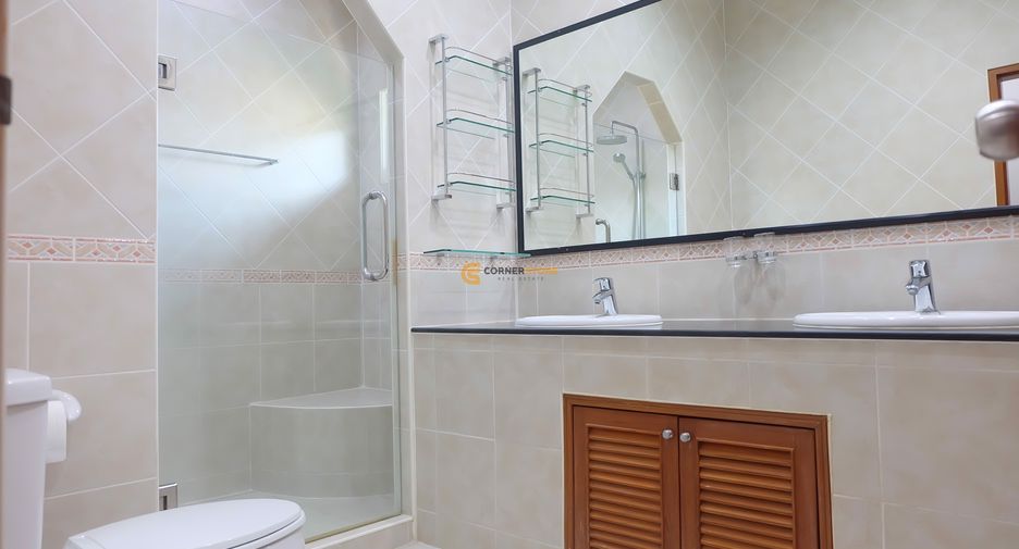 Haus zur Miete und zum Kauf mit 4 Zimmer in Bang Lamung, Chonburi