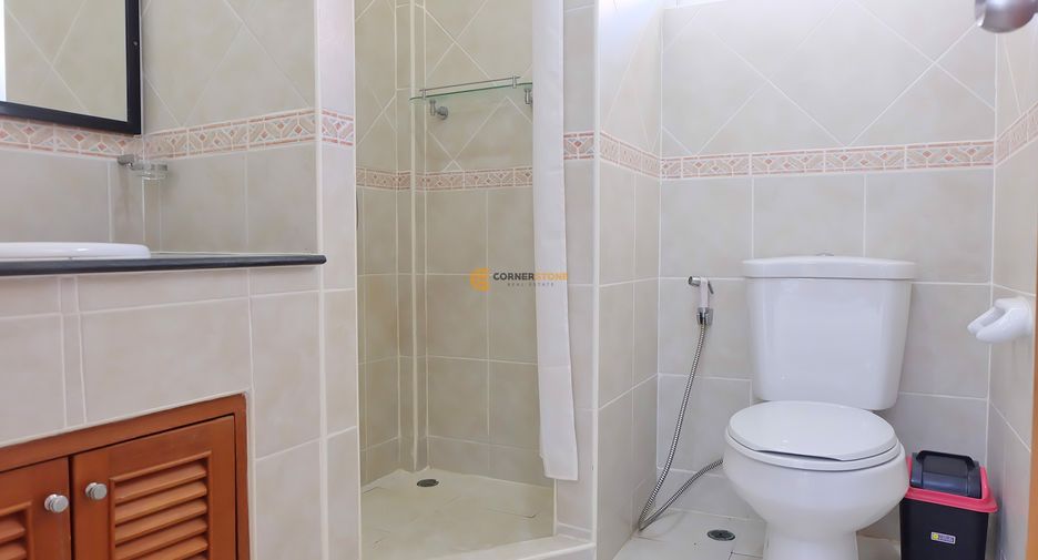 Haus zur Miete und zum Kauf mit 4 Zimmer in Bang Lamung, Chonburi